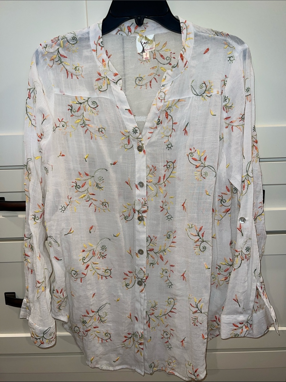 fig and flower White Floral Embroidered Button-Down Shirt